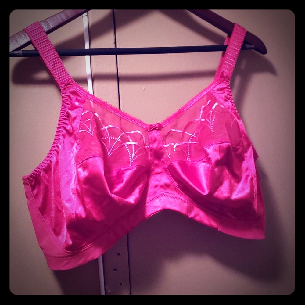 Elomi soft cup bra NWT. 42H Us 42ff UK